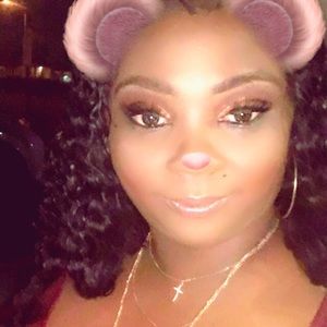 Meet your Posher, Sheena